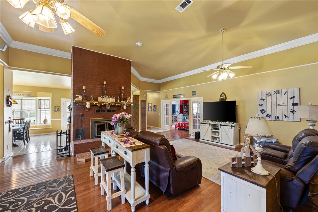 Cliff & Stream Ii - Residential