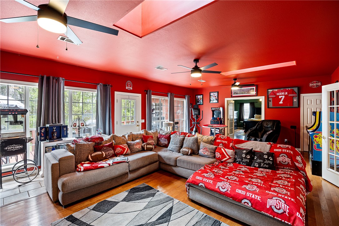 Cliff & Stream Ii - Residential