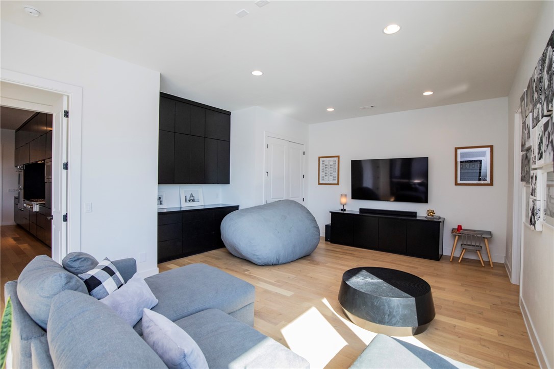 Shadow Valley - Residential Lease