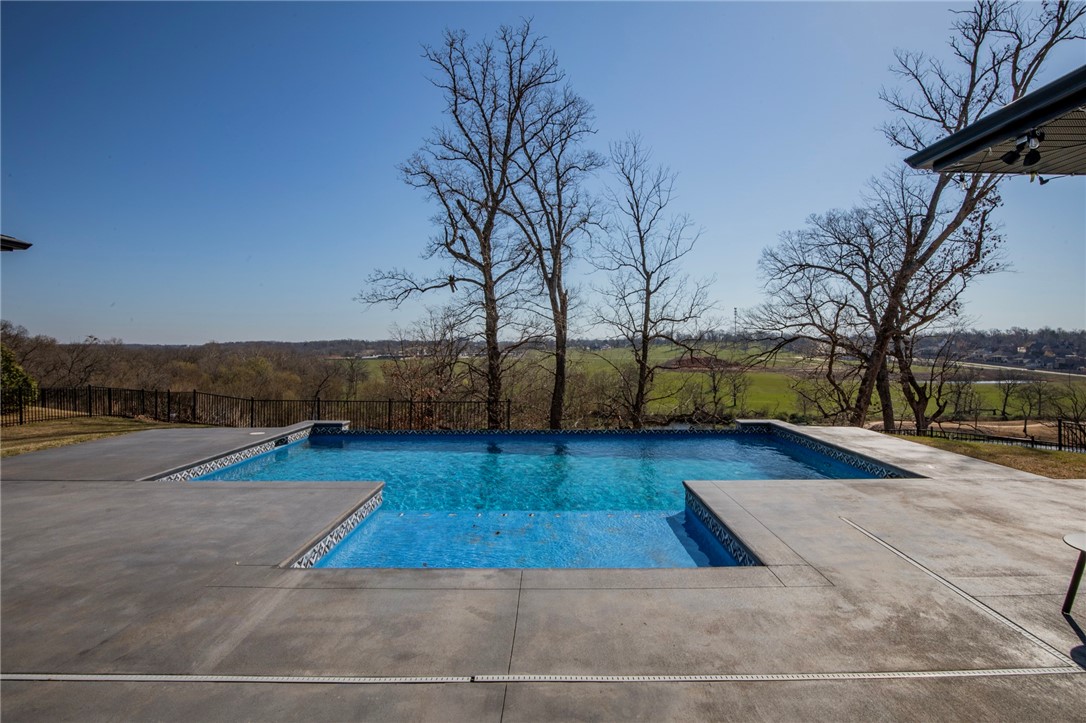 Shadow Valley - Residential Lease
