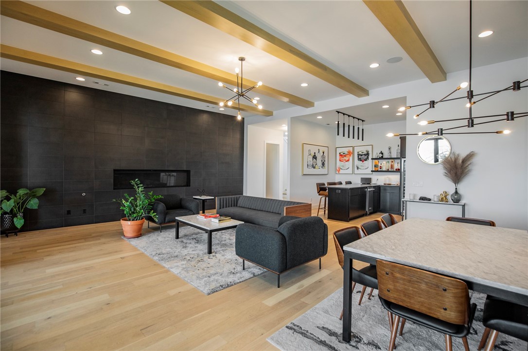 Shadow Valley - Residential Lease