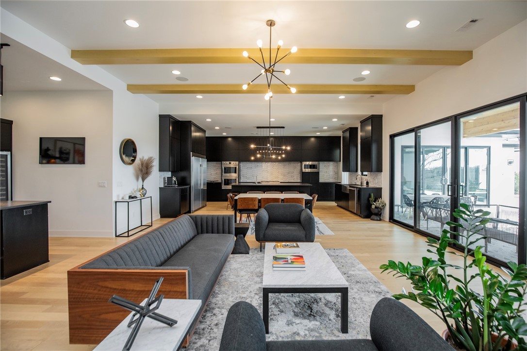 Shadow Valley - Residential Lease