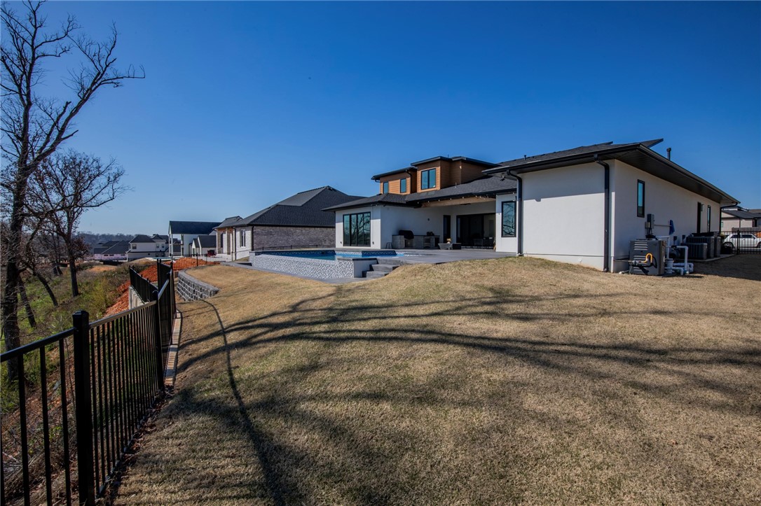 Shadow Valley - Residential Lease