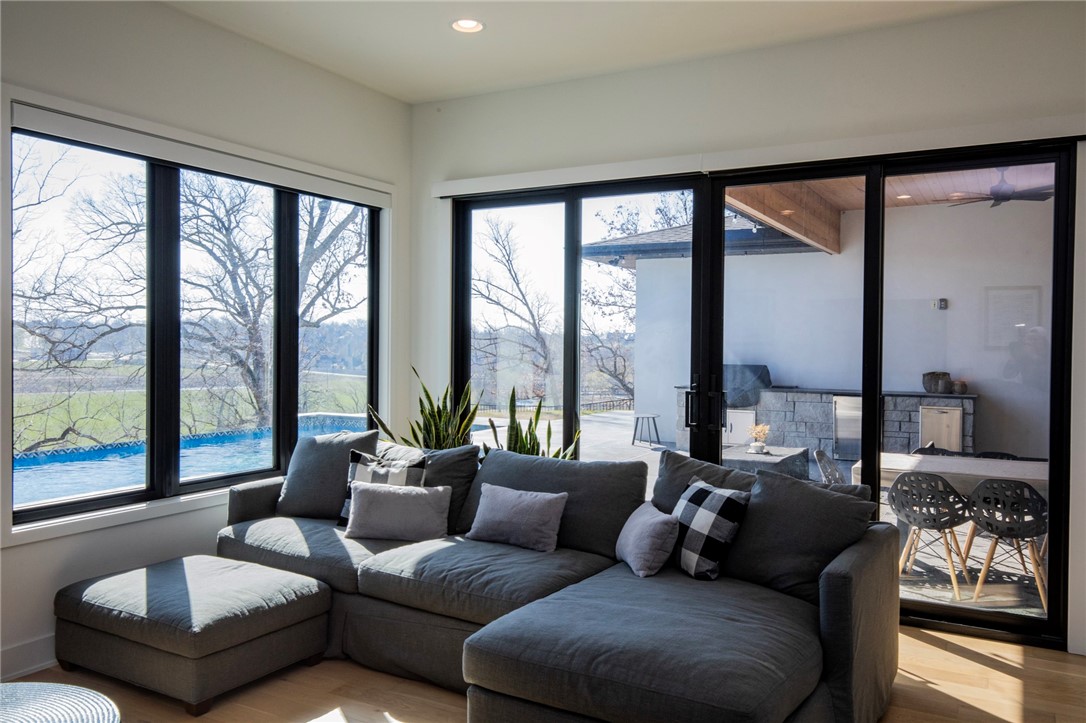 Shadow Valley - Residential Lease