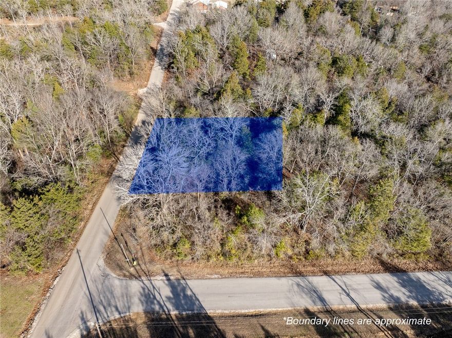 Three adjoining lots located in Diamond City, offering a great opportunity for building or investment. Conveniently situated with easy access to local amenities and near the Diamond Hills Golf Course. These lots provide flexibility for a single homesite or multiple build options, subject to city restrictions and buyer verification of utilities and zoning. Enjoy small-town living near Bull Shoals Lake and the surrounding natural beauty of North Central Arkansas. Also listed with adjoining lot 107: MLS#1334499