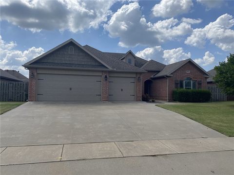 Photo of 6202 W Sage Drive, Rogers, AR 72758 (MLS # 1329694)