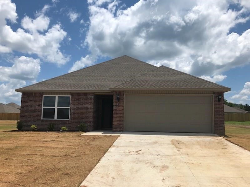 Newer construction home in Siloam Springs. Brand new subdivision. 3 bedrooms 2 baths, 2 car garages, large family room, great room includes breakfast bar, eat-in kitchen, wood floors, covered back porch with a huge backyard, large master suite and master bath, walk in closets. Experience brand new living.
