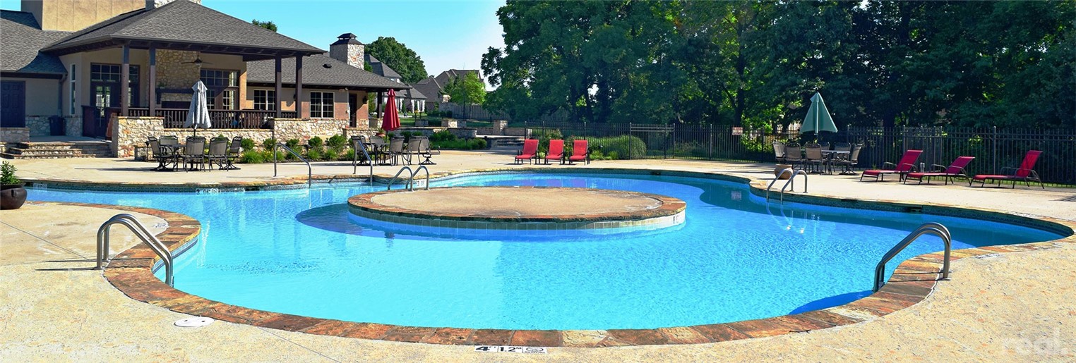 Oak Tree Centerton - Residential