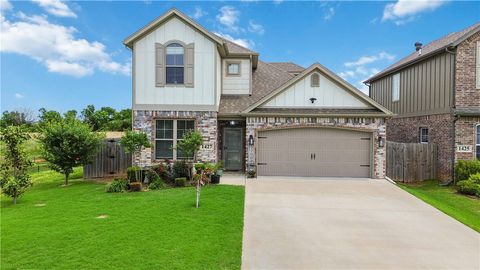 Photo of 1427 Fifth Avenue, Lowell, AR 72745 (MLS # 1344573)