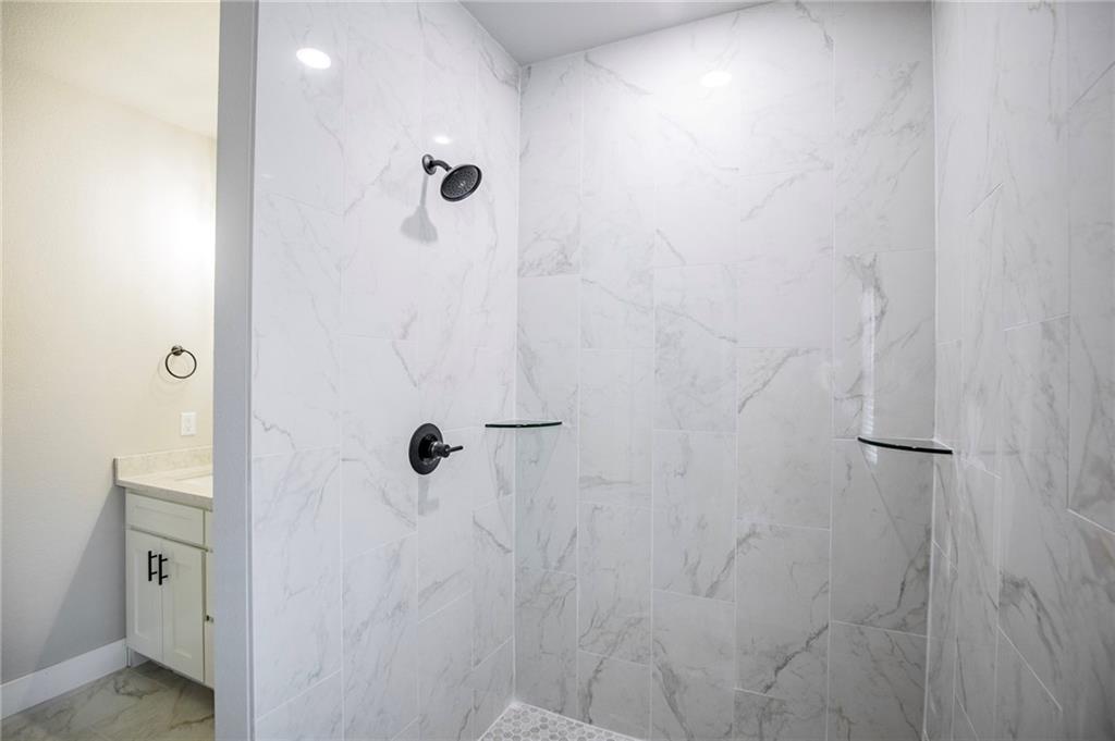 KINLOCH SUB-BVV - Residential Lease