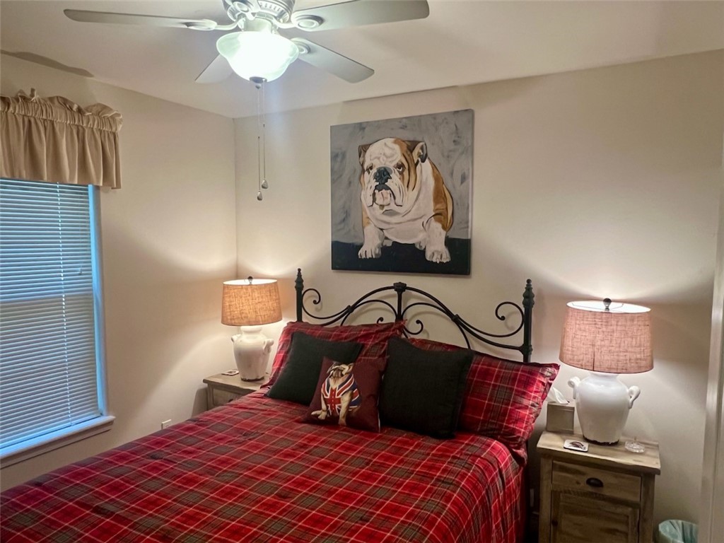 Unit 10 Holiday Island - Residential