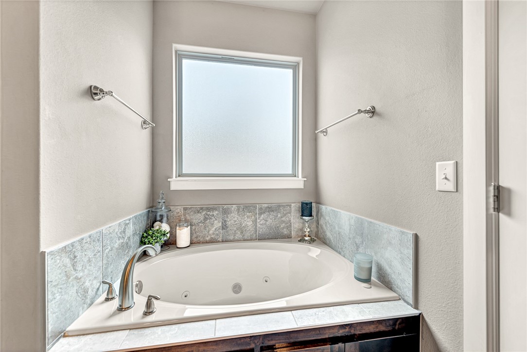 Vintage Sub Rogers - Residential