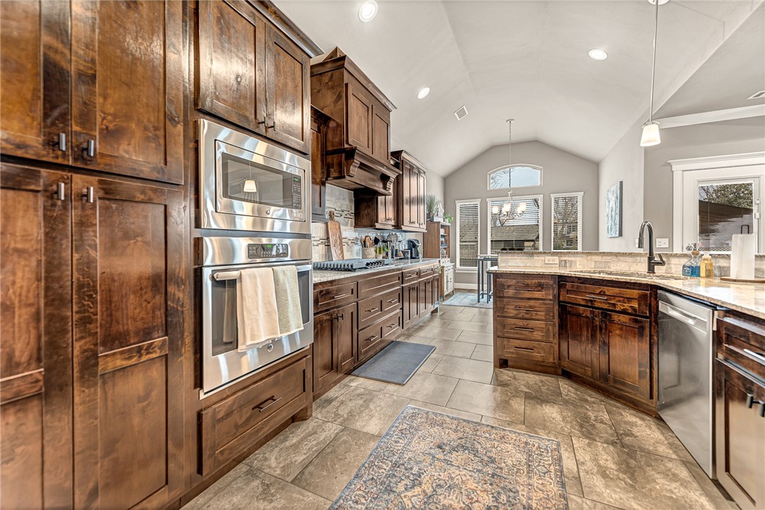 Vintage Sub Rogers - Residential