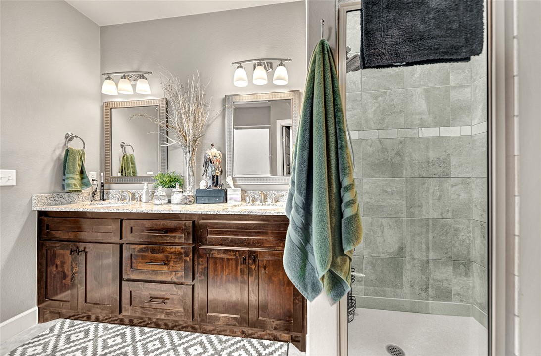 Vintage Sub Rogers - Residential