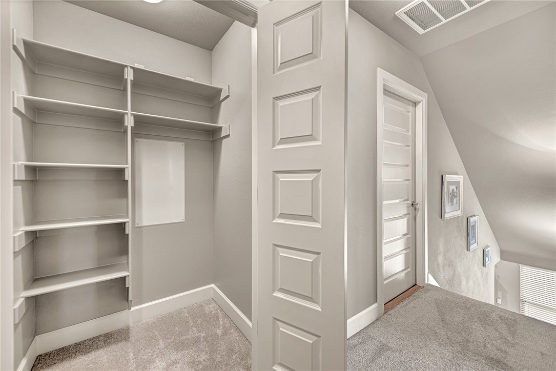 Vintage Sub Rogers - Residential