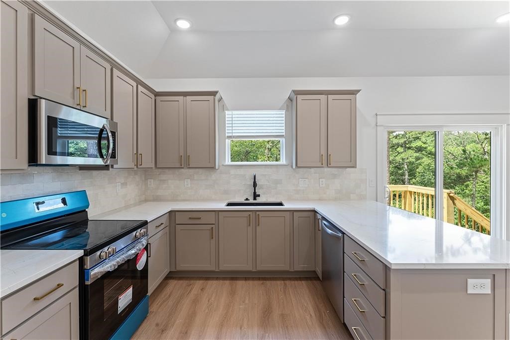 Westmorland Sub Bvv - Residential Lease