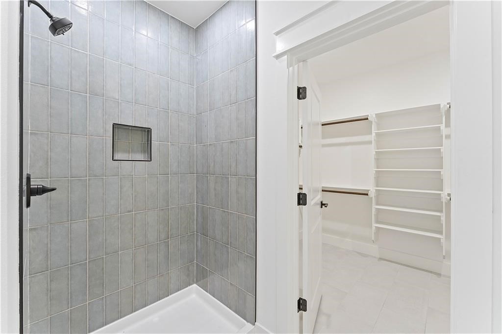 Westmorland Sub Bvv - Residential Lease