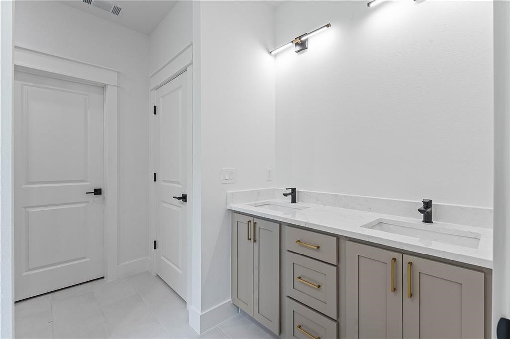 Westmorland Sub Bvv - Residential Lease