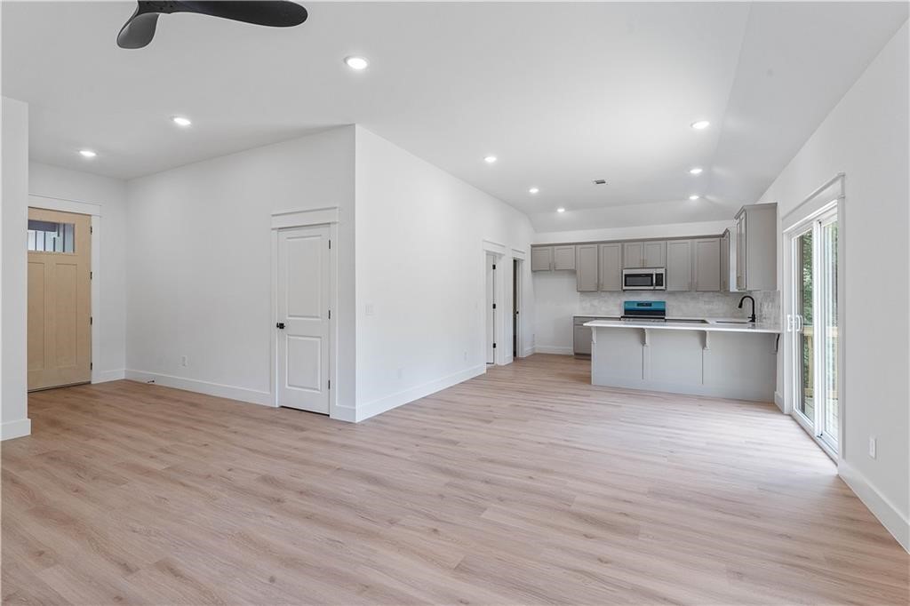 Westmorland Sub Bvv - Residential Lease