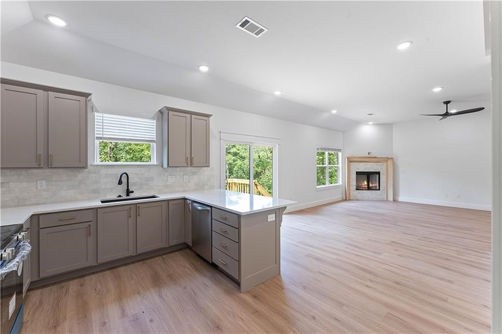Westmorland Sub Bvv - Residential Lease