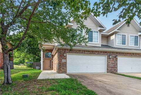 Photo of 2572 E Turtle Creek Drive, Fayetteville, AR 72701 (MLS # 1354912)