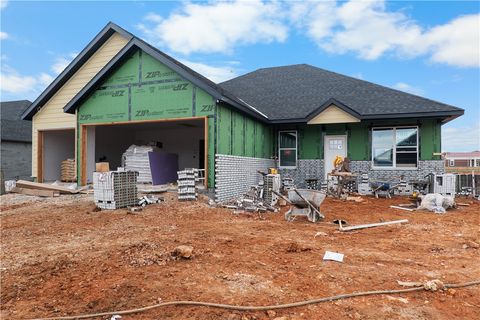 Photo of 7811 Scenic Valley Avenue, Springdale, AR 72762 (MLS # 1330556)