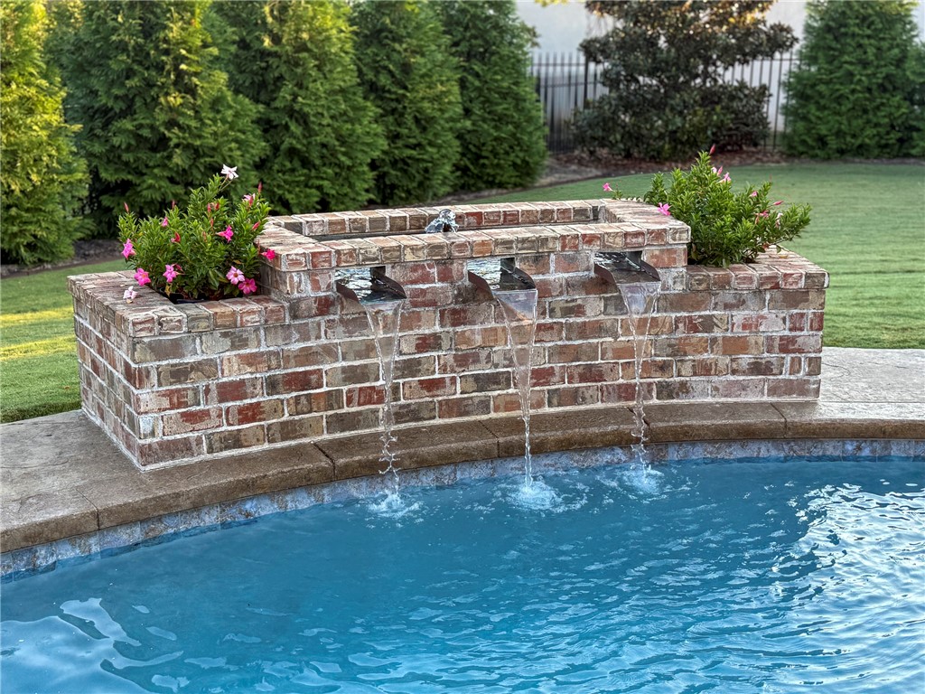 Pinnacle Sub Ph 2, The Rogers - Residential