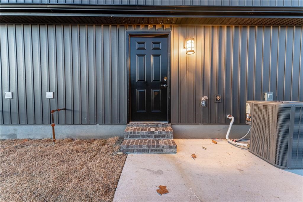 Gentry Heights Townhome Hpr Gentry - Residential Lease