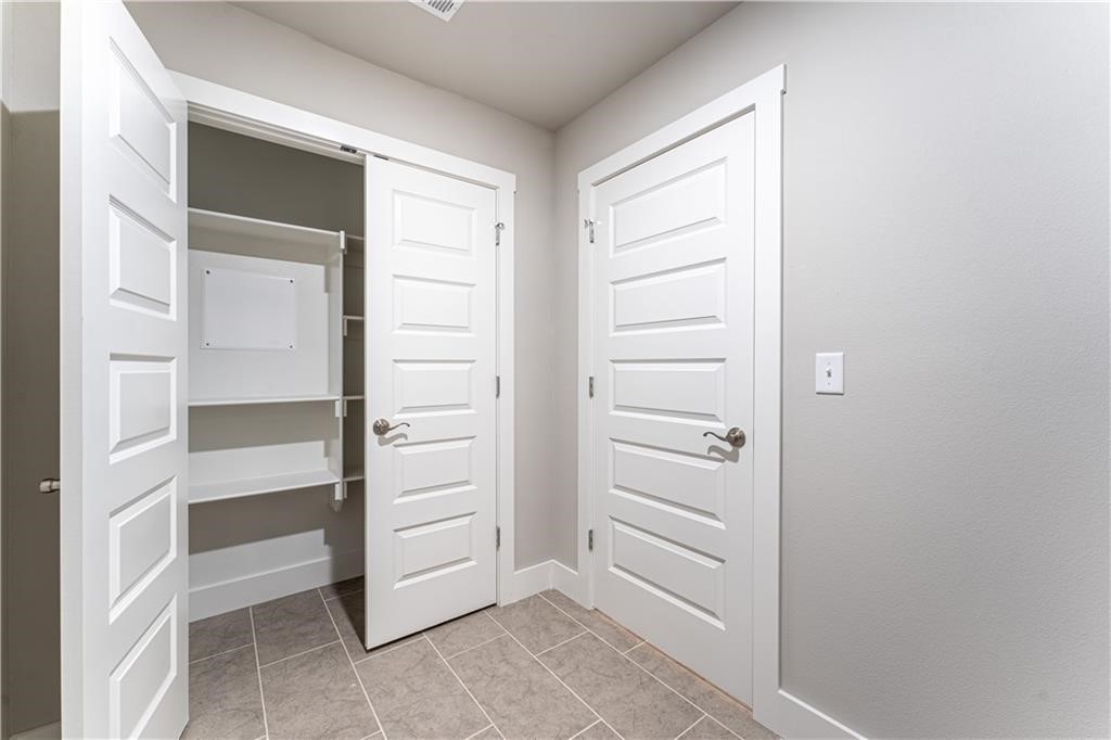 Gentry Heights Townhome Hpr Gentry - Residential Lease