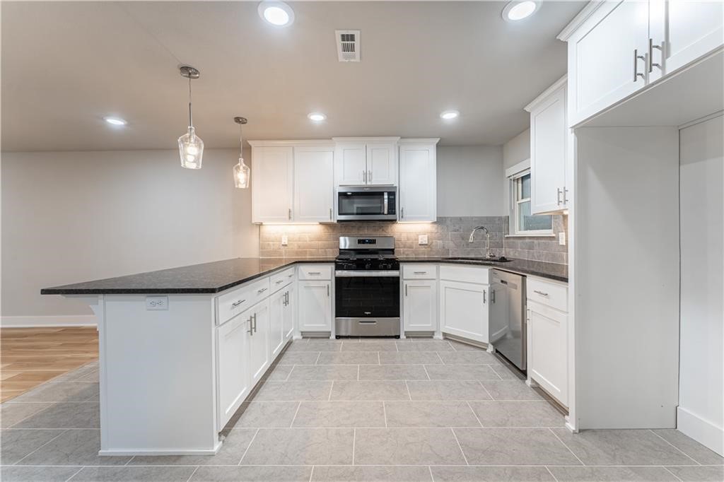 Gentry Heights Townhome Hpr Gentry - Residential Lease