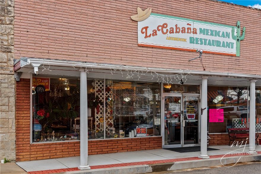 Once in a lifetime opportunity to own one of the busiest restaurants on the Berryville square. After 25 plus years, the sellers have chosen to sell their most prized possession due to current health issues. Perfect location to continue the legacy or to start one of your own. The building and all of its contents, including all kitchen equipment, tables, chairs, dishes, inventory and decor are being offered at one price so all you have to do is turn on the Open Sign. Don't miss out! Call today for showing. Pre-approval letter required with all submitted offers.