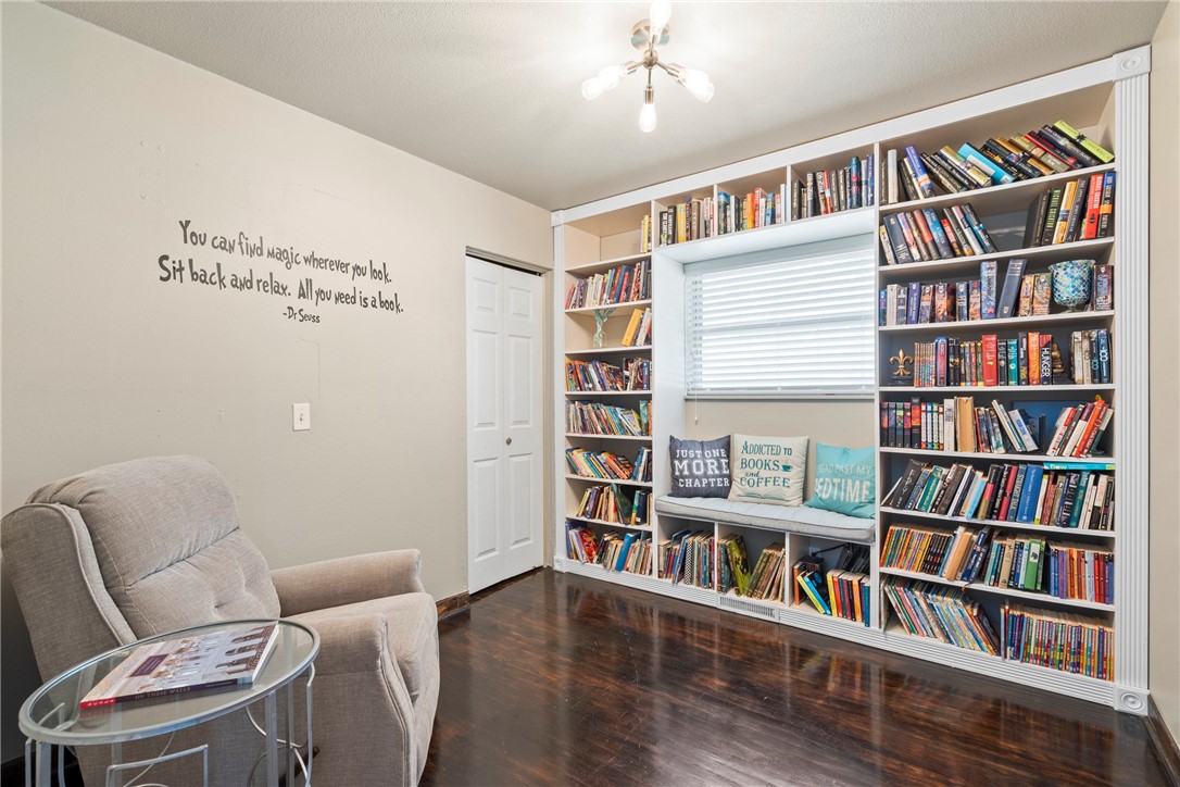 03-20-32-Gravette - Residential