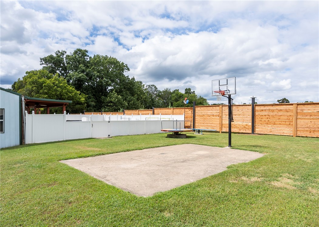 03-20-32-Gravette - Residential