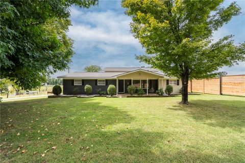 Photo of 13693 N Mount Pleasant Road, Gravette, AR 72736 (MLS # 1339237)