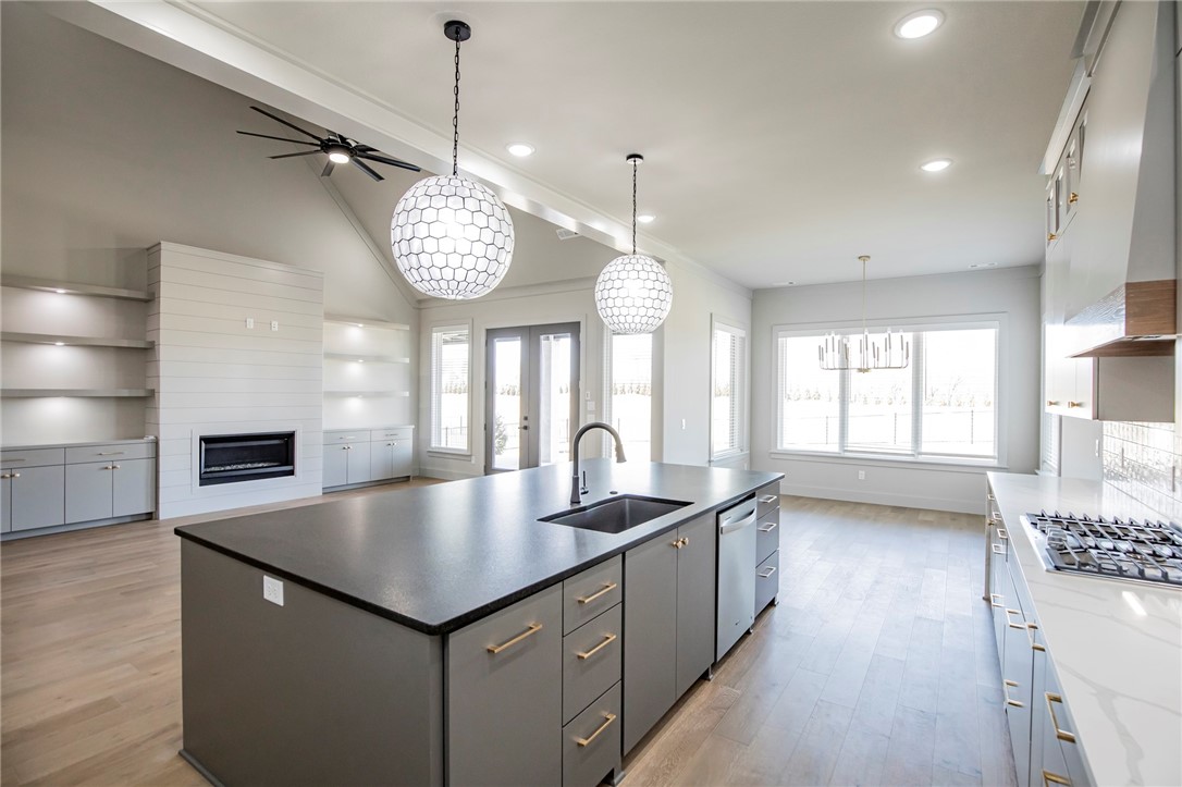 Shadow Valley Ph 10 Rogers - Residential