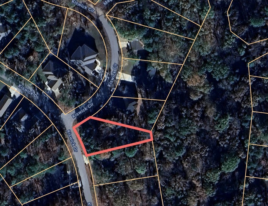 Building lot for sale. Buyer must deed a membership lot as additional compensation to Seller. Please do not contact seller.