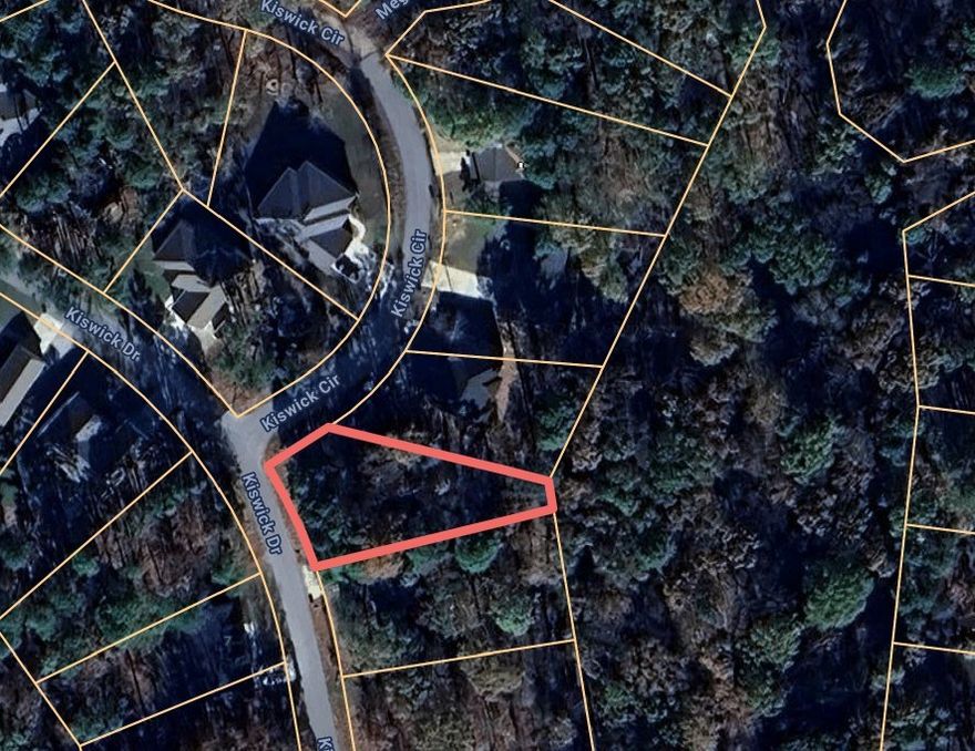 Building lot for sale. Buyer must deed a membership lot as additional compensation to Seller. Please do not contact seller.
