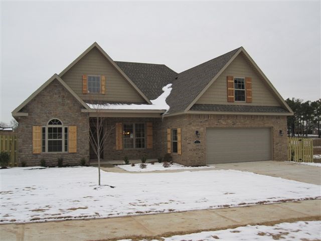 Beautiful Home with granite countertops throughout with privacy fenced backyard.