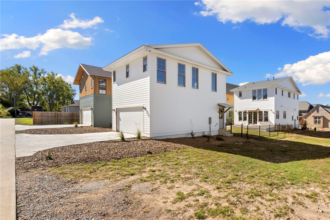 Arboretum Row - Residential