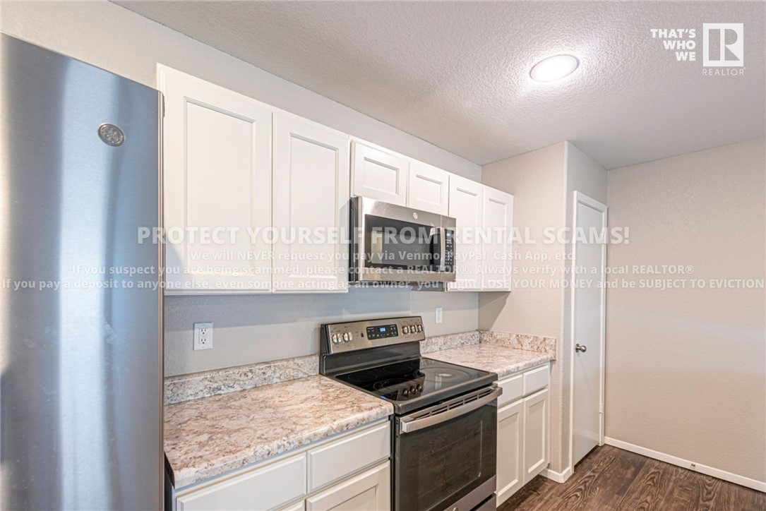 HOLLAND CROSSING DUPLEXES - Residential Lease