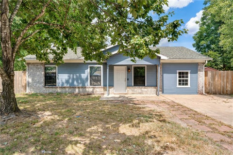 Photo of 1260 Walnut Place, Elkins, AR 72727 (MLS # 1360389)