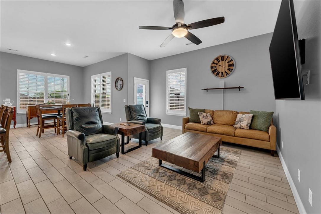 Grand Estates Ph 2 Gentry - Residential