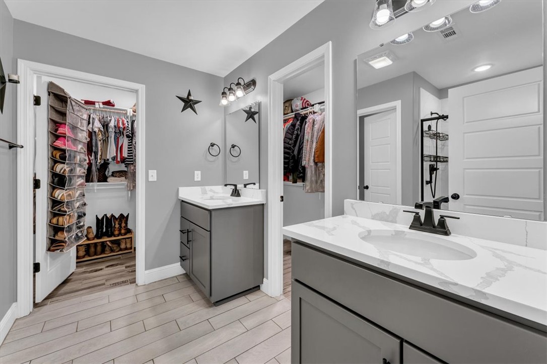 Grand Estates Ph 2 Gentry - Residential