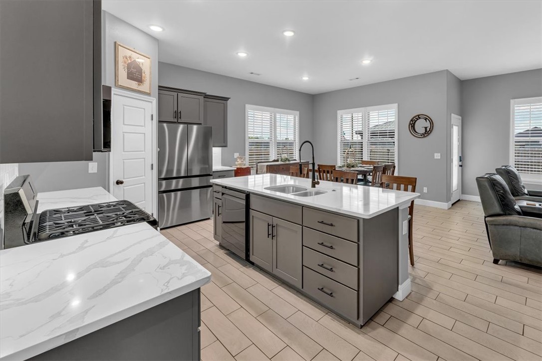 Grand Estates Ph 2 Gentry - Residential