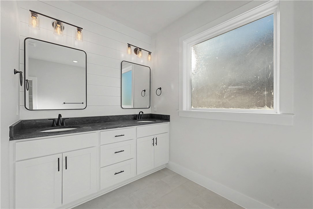 Diamond Estates Ph V Centerton - Residential