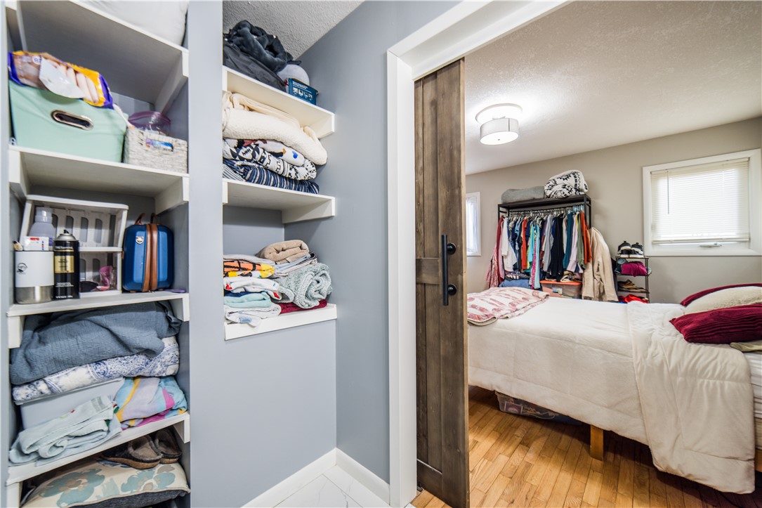 25-17-33-rural - Residential