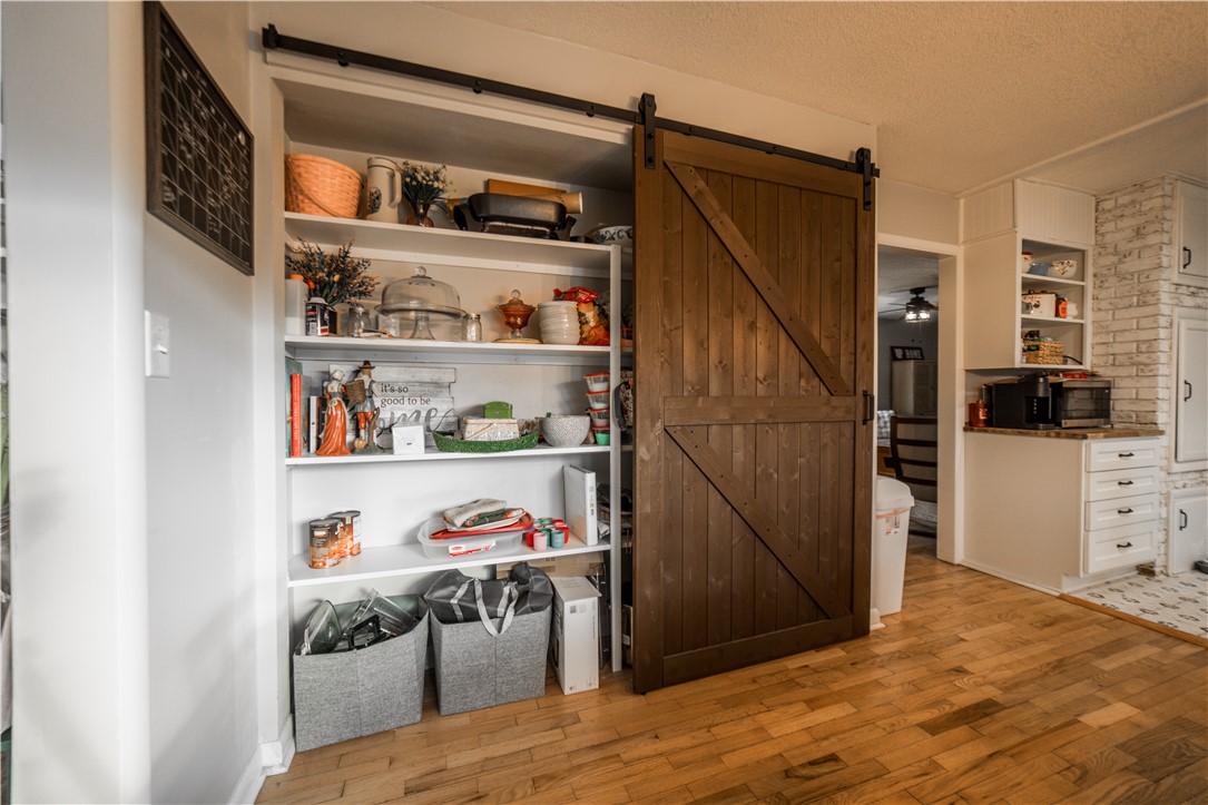 25-17-33-rural - Residential