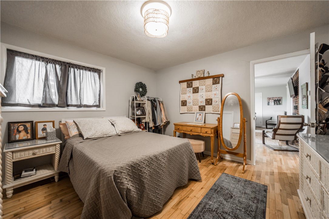 25-17-33-rural - Residential