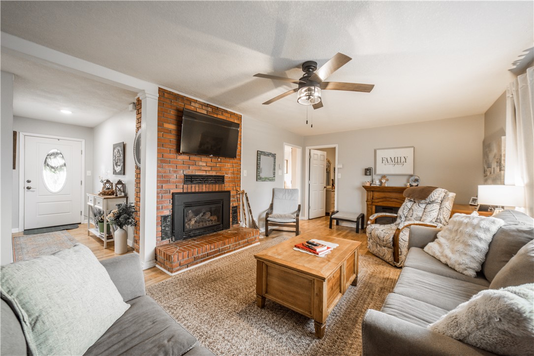 25-17-33-rural - Residential