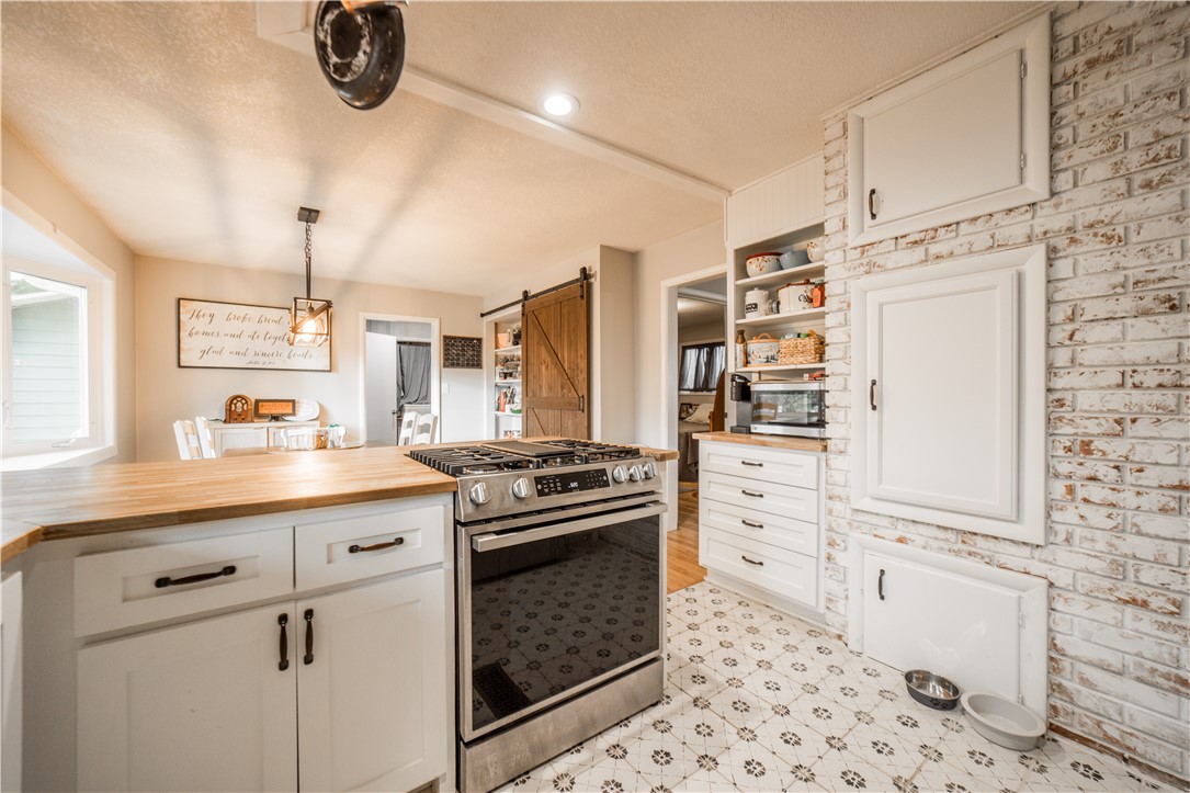 25-17-33-rural - Residential